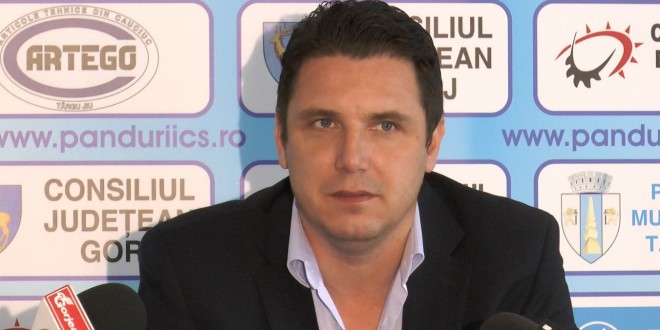 PANDURII TV /  NARCIS RĂDUCAN: „Datoria noastră e să îi încurajăm pentru că tot ei au adus echipa aici şi nu se pune problema să rupem rândurile!”