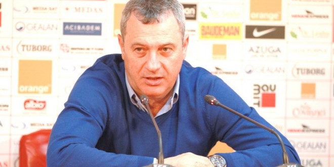 PANDURII TV / CONFERINŢĂ DE PRESĂ MIRCEA REDNIC, ET. III PLAY-OFF, DINAMO – PANDURII TÂRGU JIU