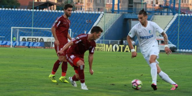 FOTO / IMAGINI DIN REPRIZA  A II-A A MECIULUI PANDURII TÂRGU JIU – CFR CLUJ