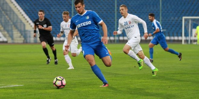 FOTO / IMAGINI DIN REPRIZA I A MECIULUI PANDURII TÂRGU JIU – FC BOTOSANI