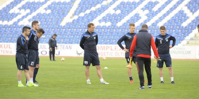 FOTO / IMAGINI DE LA ANTRENAMENTUL ECHIPEI PANDURII TÂRGU JIU PE STADIONUL MUNICIPAL DIN SEVERIN