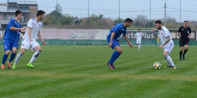 LIVETEXT / LUCEAFĂRUL ORADEA – PANDURII TÂRGU JIU  3-1