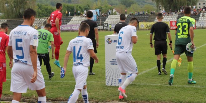 LIVETEXT / PANDURII TÂRGU JIU – UTA ARAD, SCOR  1-1